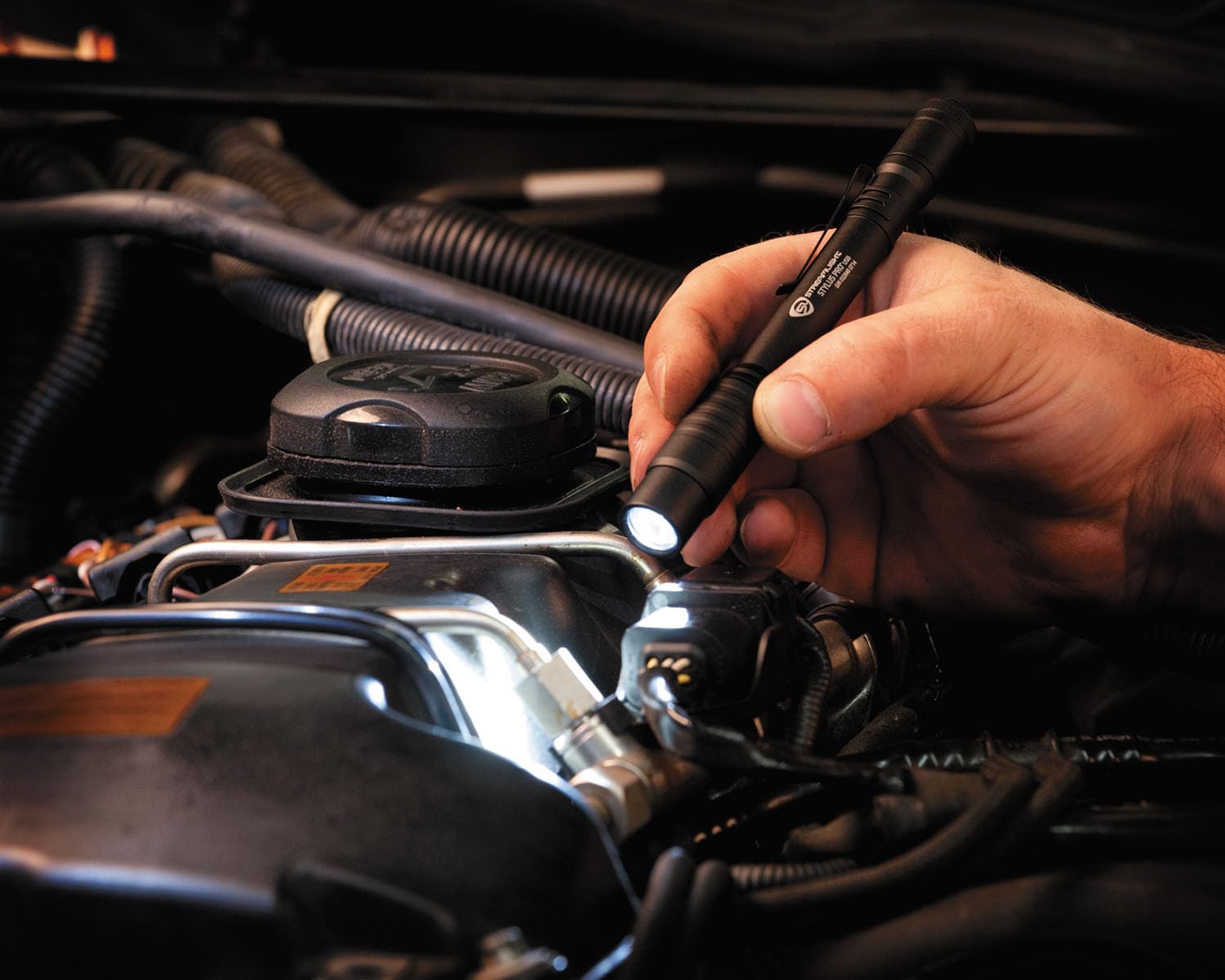 Streamlight Stylus Pro with two AAA batteries included for instant use