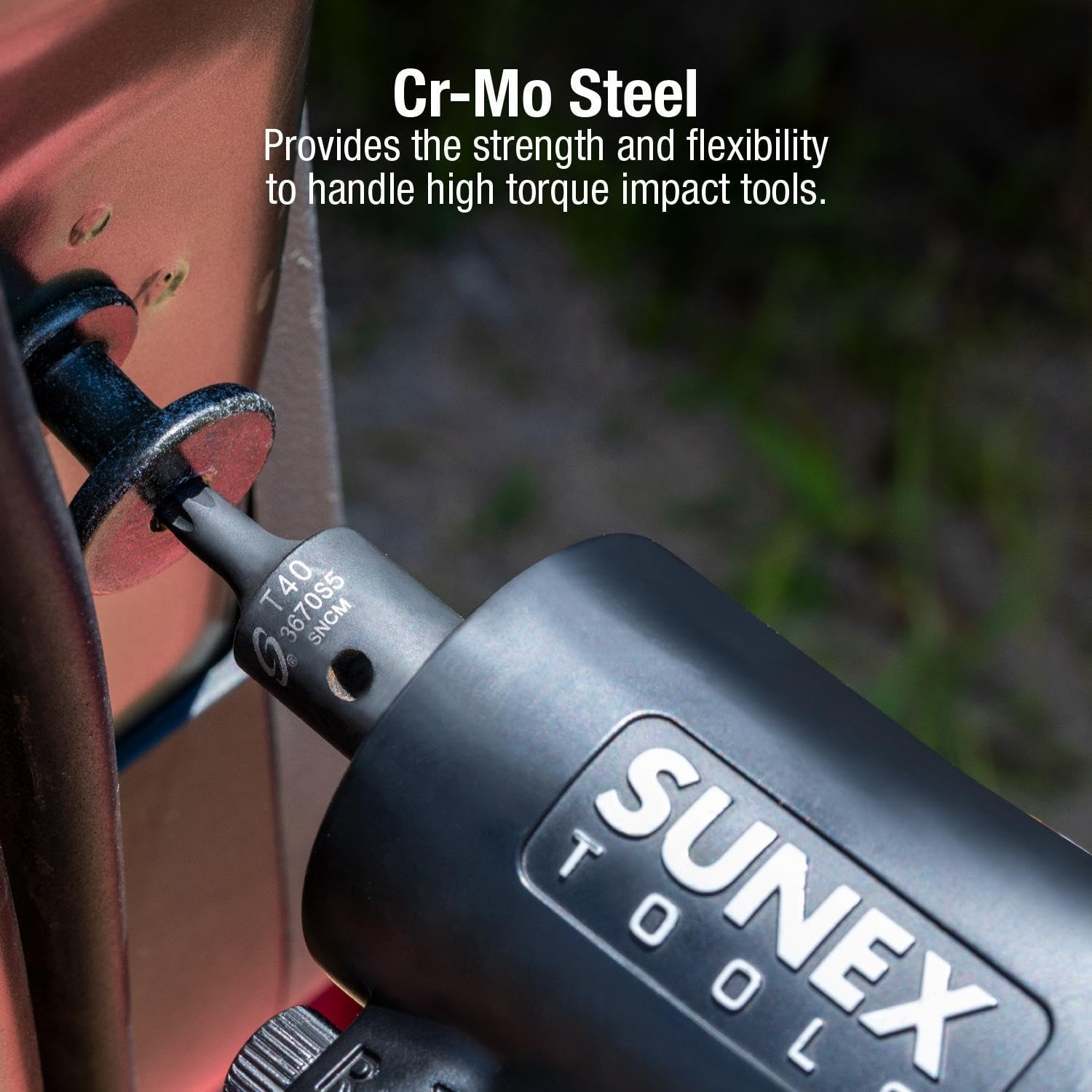Sunex 3569 stubby sockets fit into tight spots and provide easy turning.