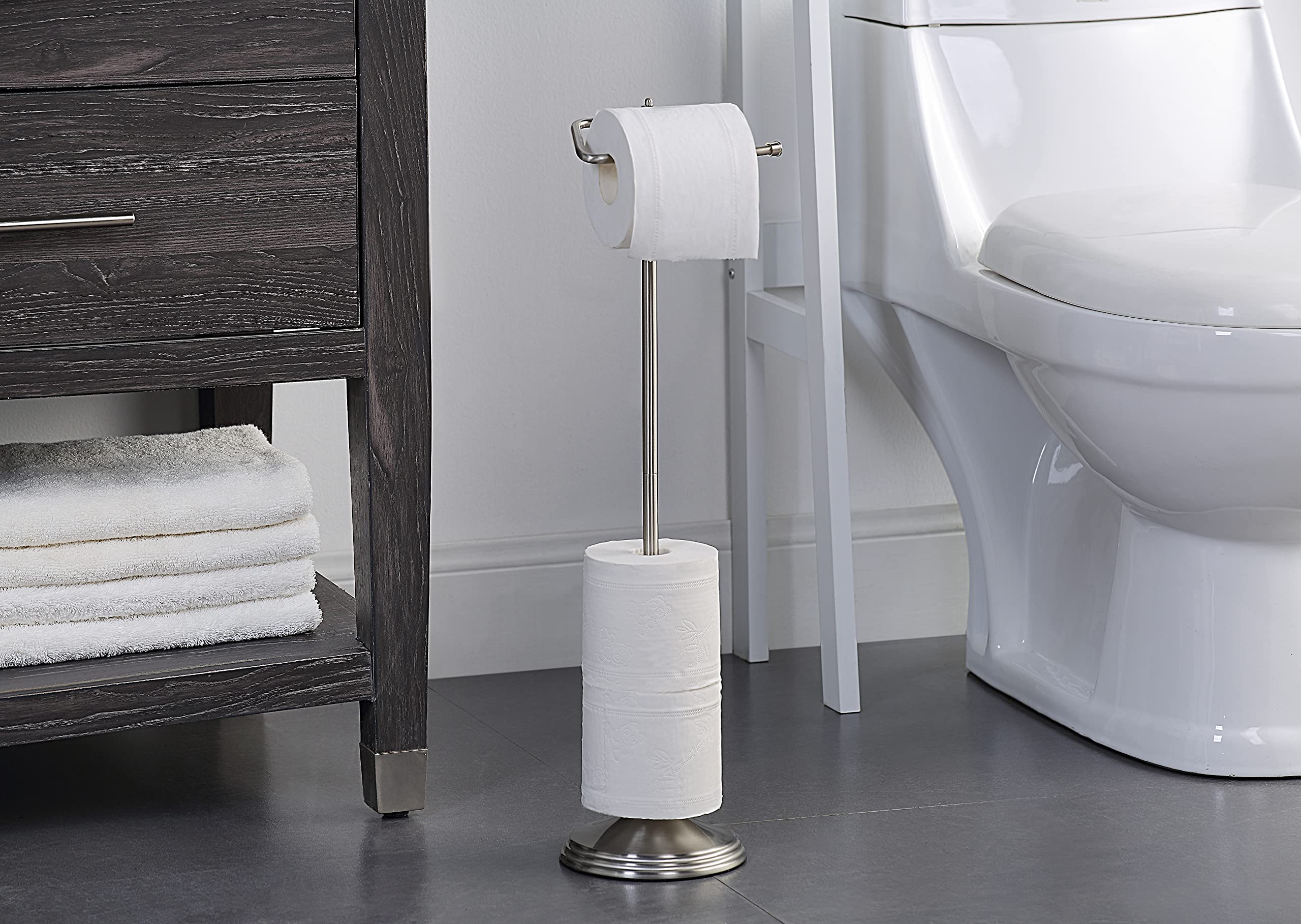 SunnyPoint reserve function shows space for three extra rolls.