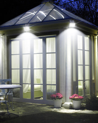 SuperDANNY 113 LEDs illuminate up to 676 sq ft with 7000K brightness.