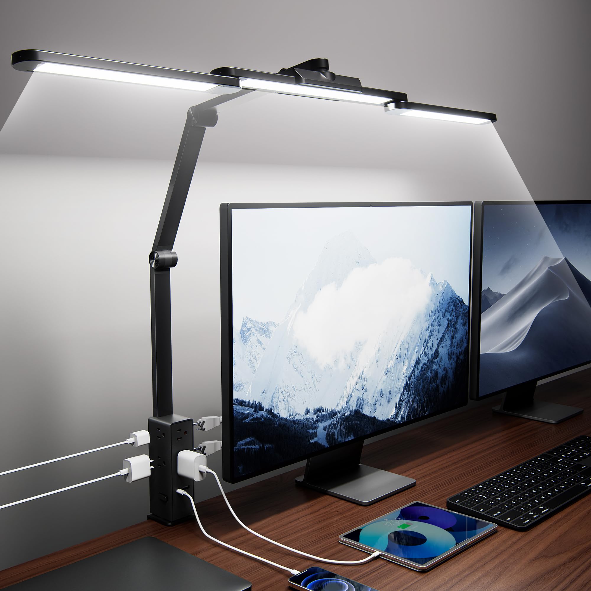 SUPERDANNY desk lamp illuminates large desks with wide coverage