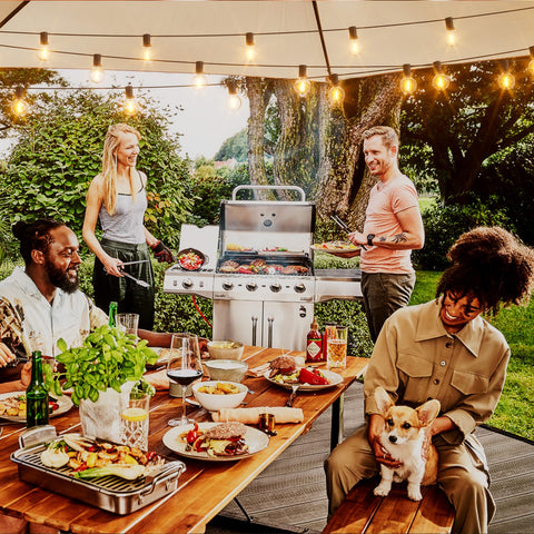 Svater waterproof sockets protect connections during rain for reliable evenings.