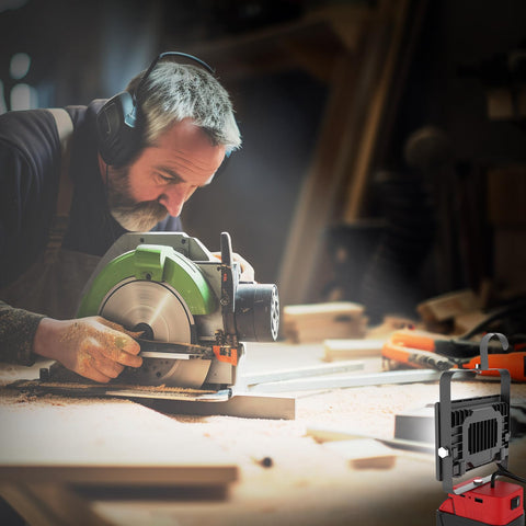 T-SUNiceM ideal for outdoor tasks and emergency lighting scenarios.