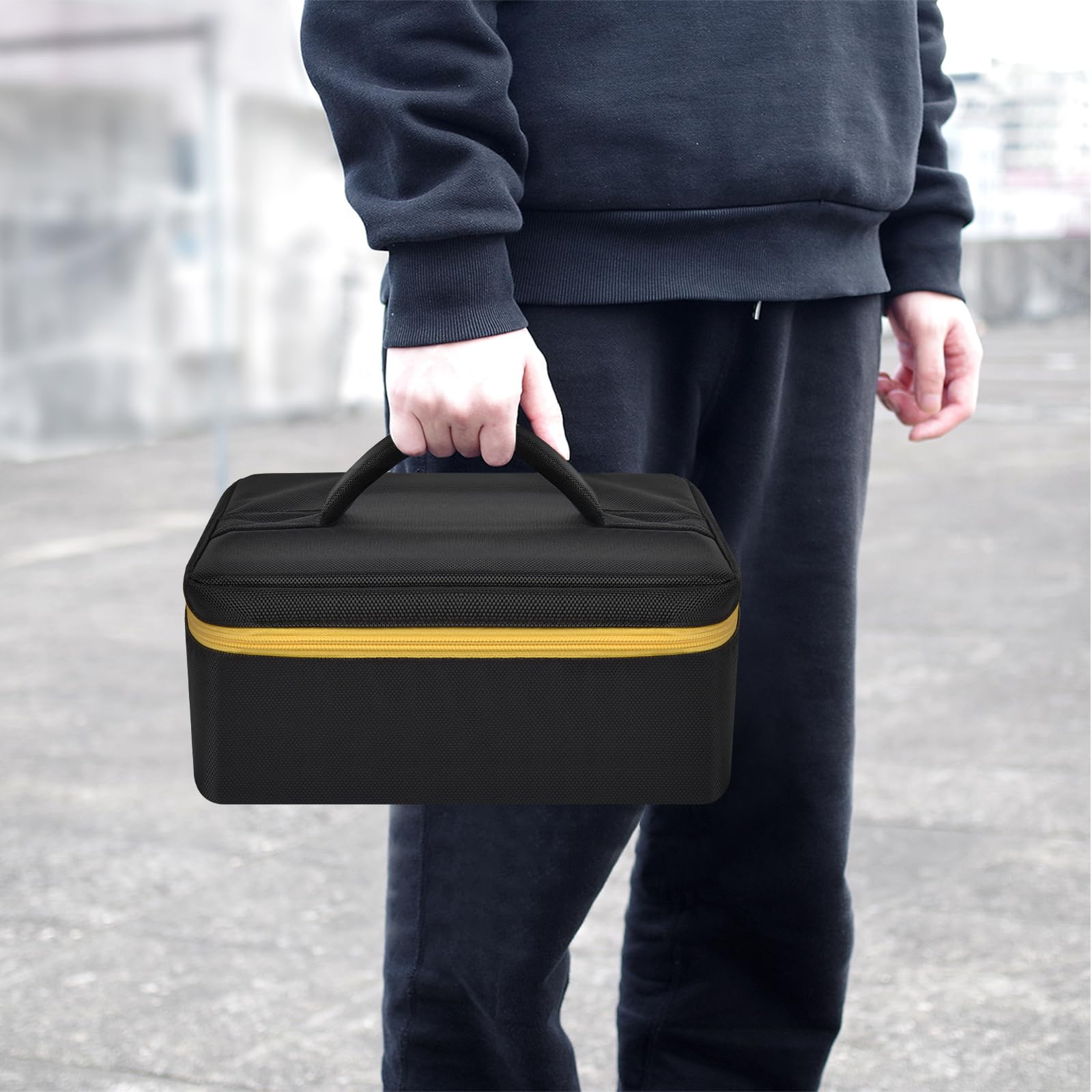 Tanmqin foldable case saves space when not in use.