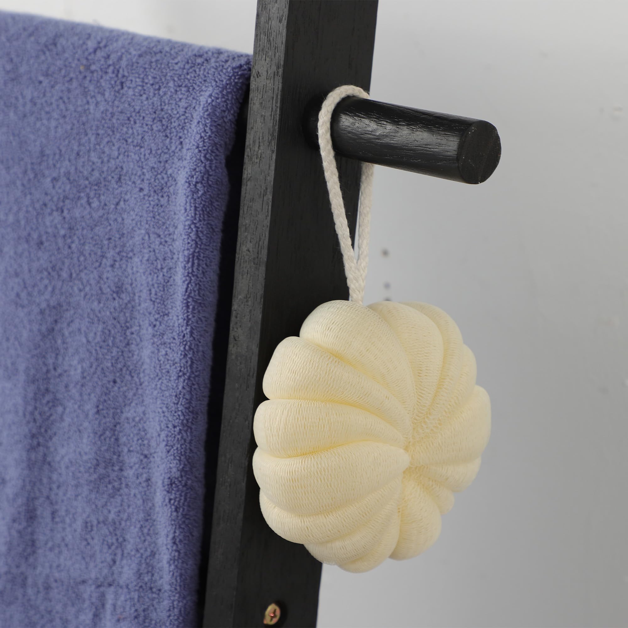 Taozun Blanket Ladder wooden structure detail emphasizes durable back reinforcement.