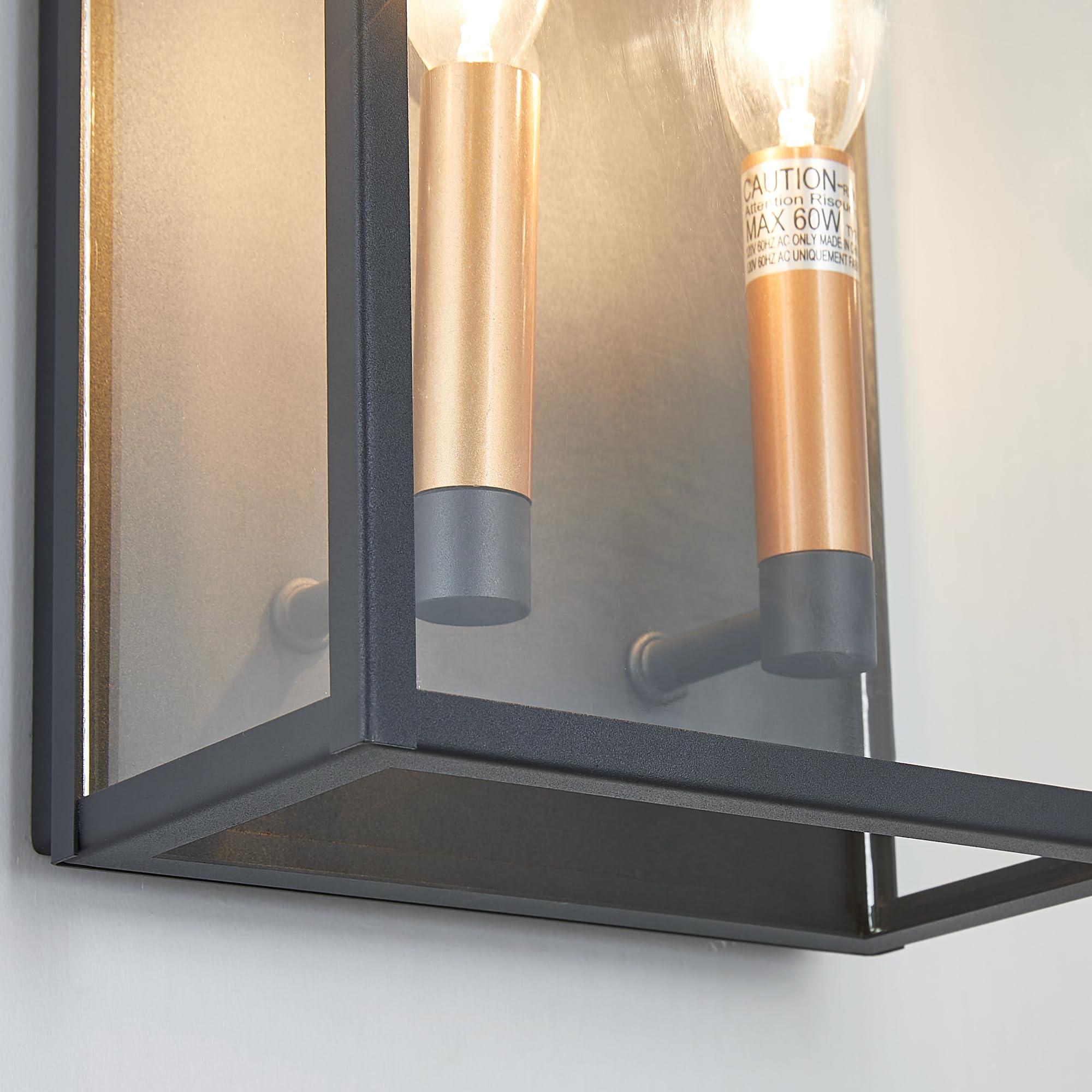 Tarentlight is ETL/CETL listed for safe outdoor installation.