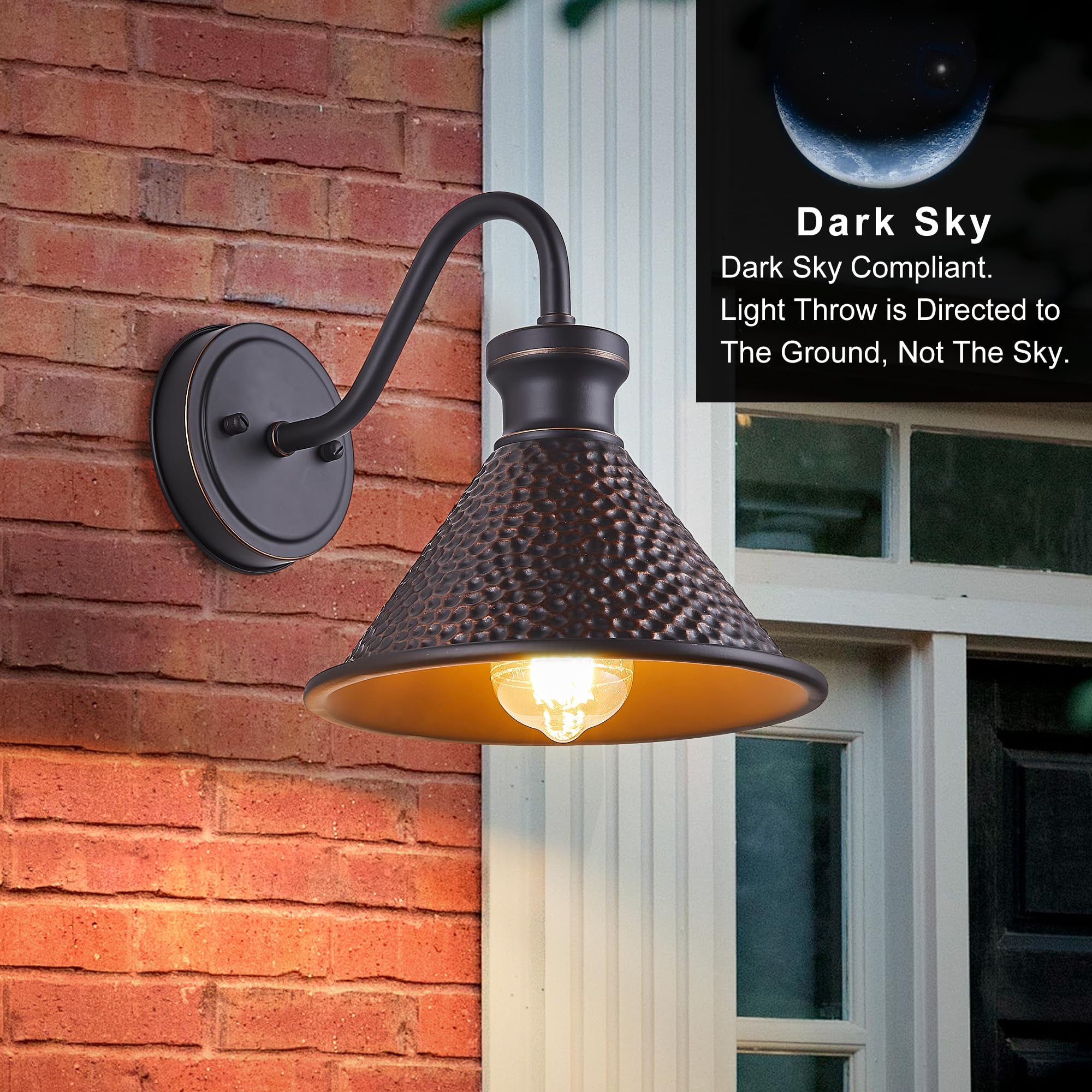 Tarentlight gooseneck stem connection enables quick outdoor setup