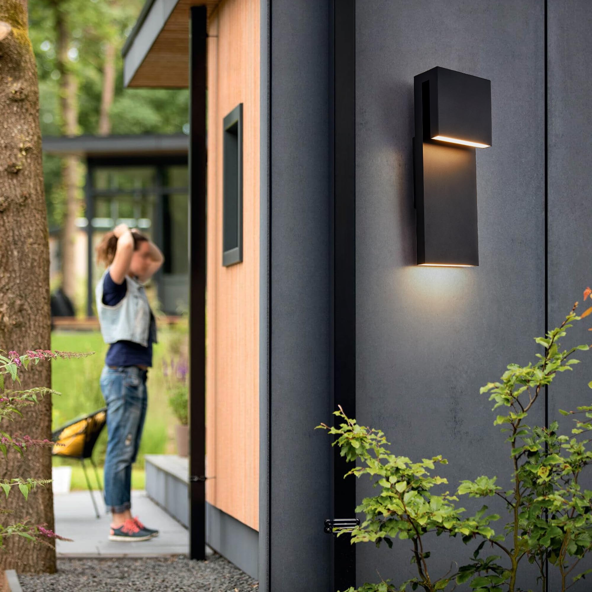 Tarentlight anti-rust textured finish stands up to weather