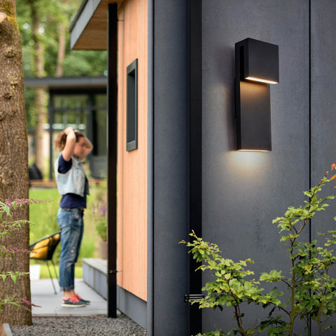 Tarentlight anti-rust textured finish stands up to weather