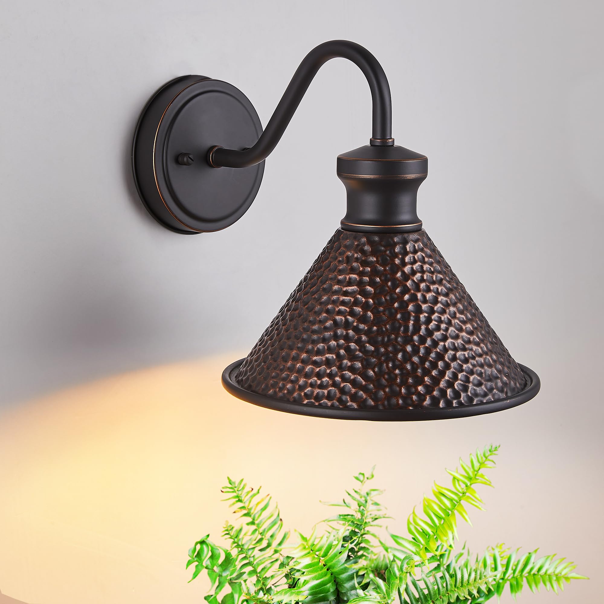 Tarentlight oil rubbed bronze finish delivers durable classic exterior appeal