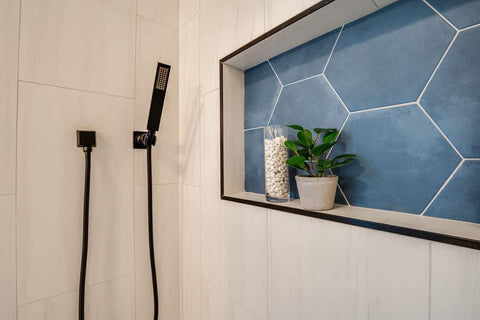 Tearel square design in matte black complements modern bathrooms