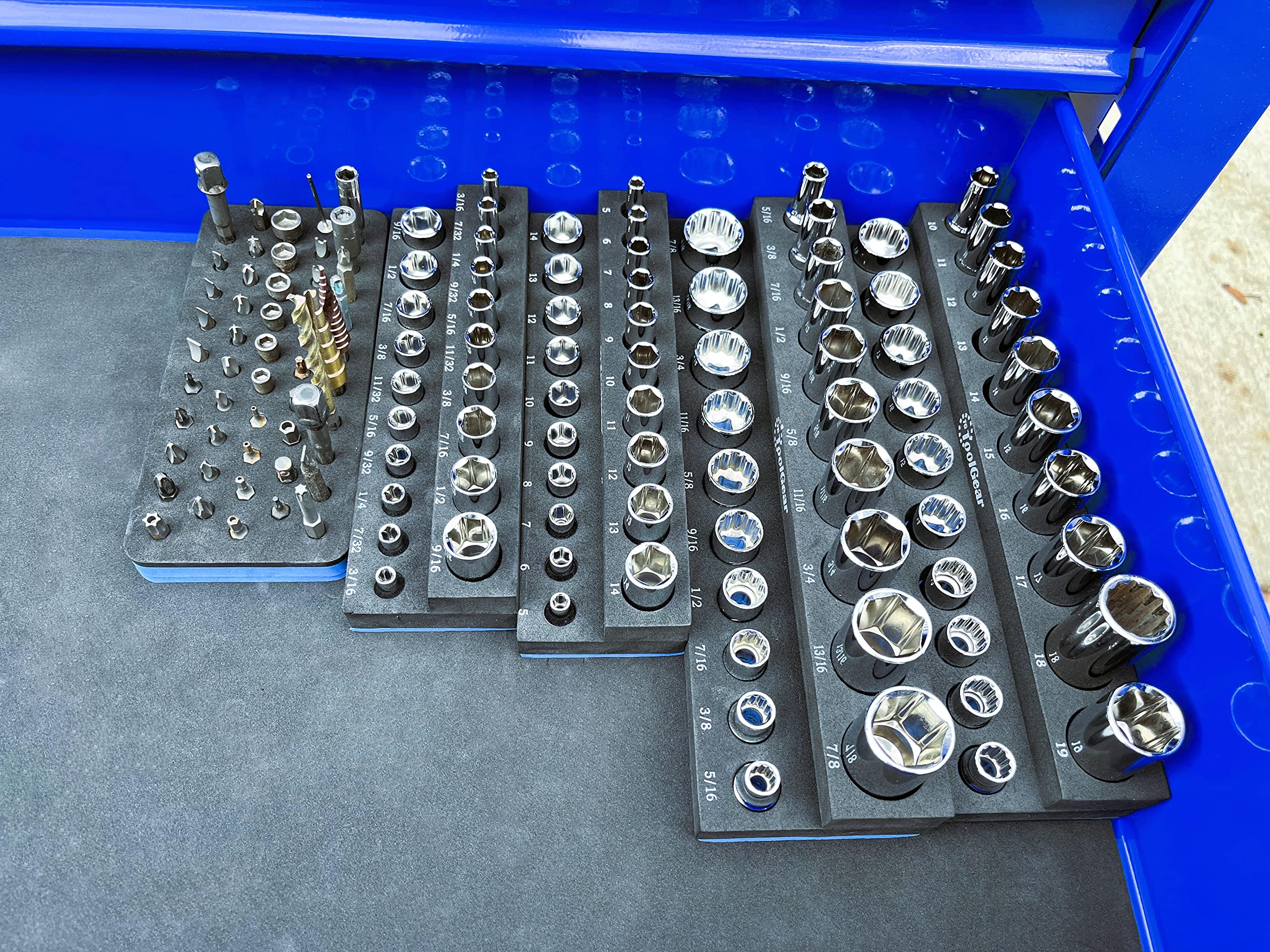 TG ToolGear EVA base emphasizes durability and surface protection.