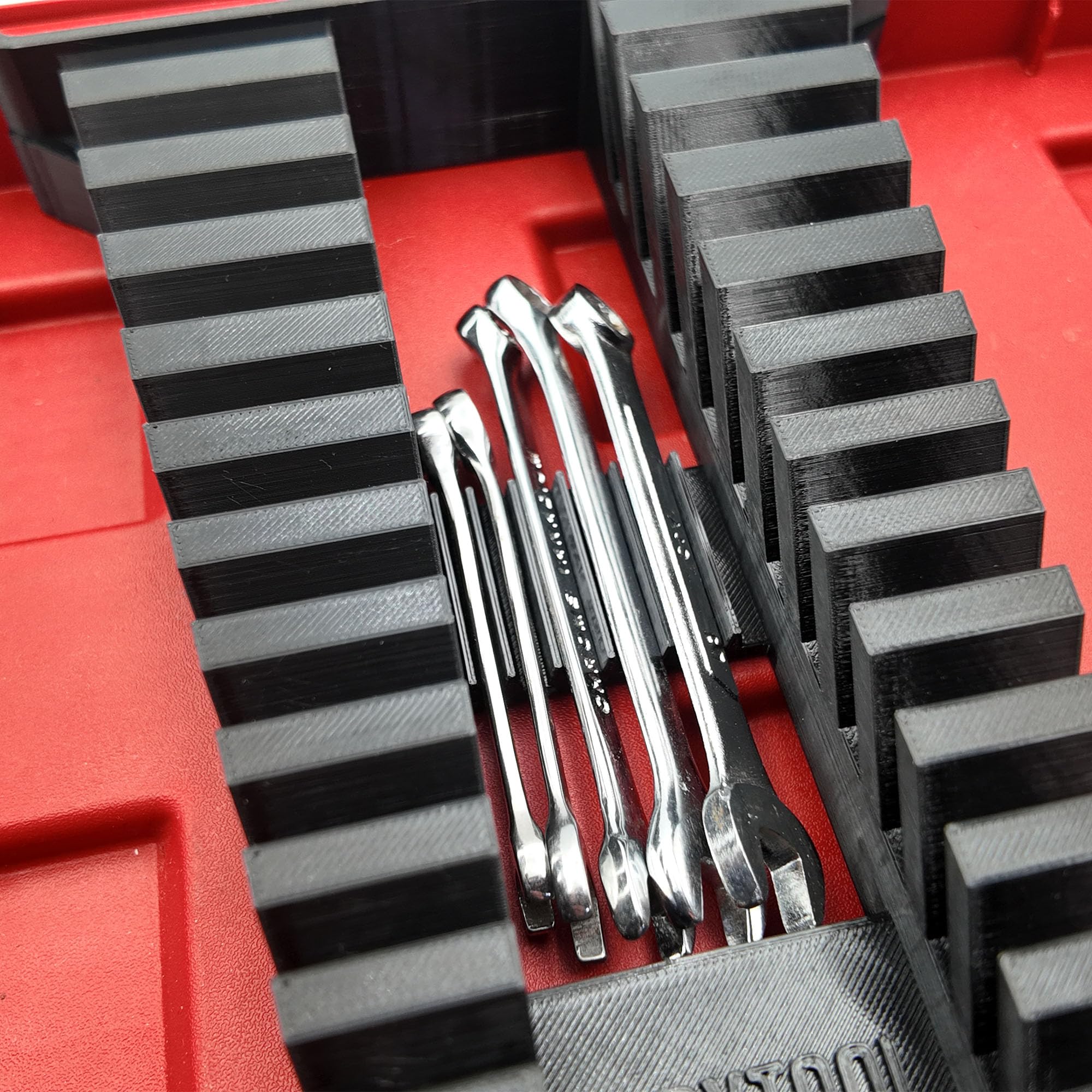 TidyTool durable construction withstands daily shop use and busy jobs.