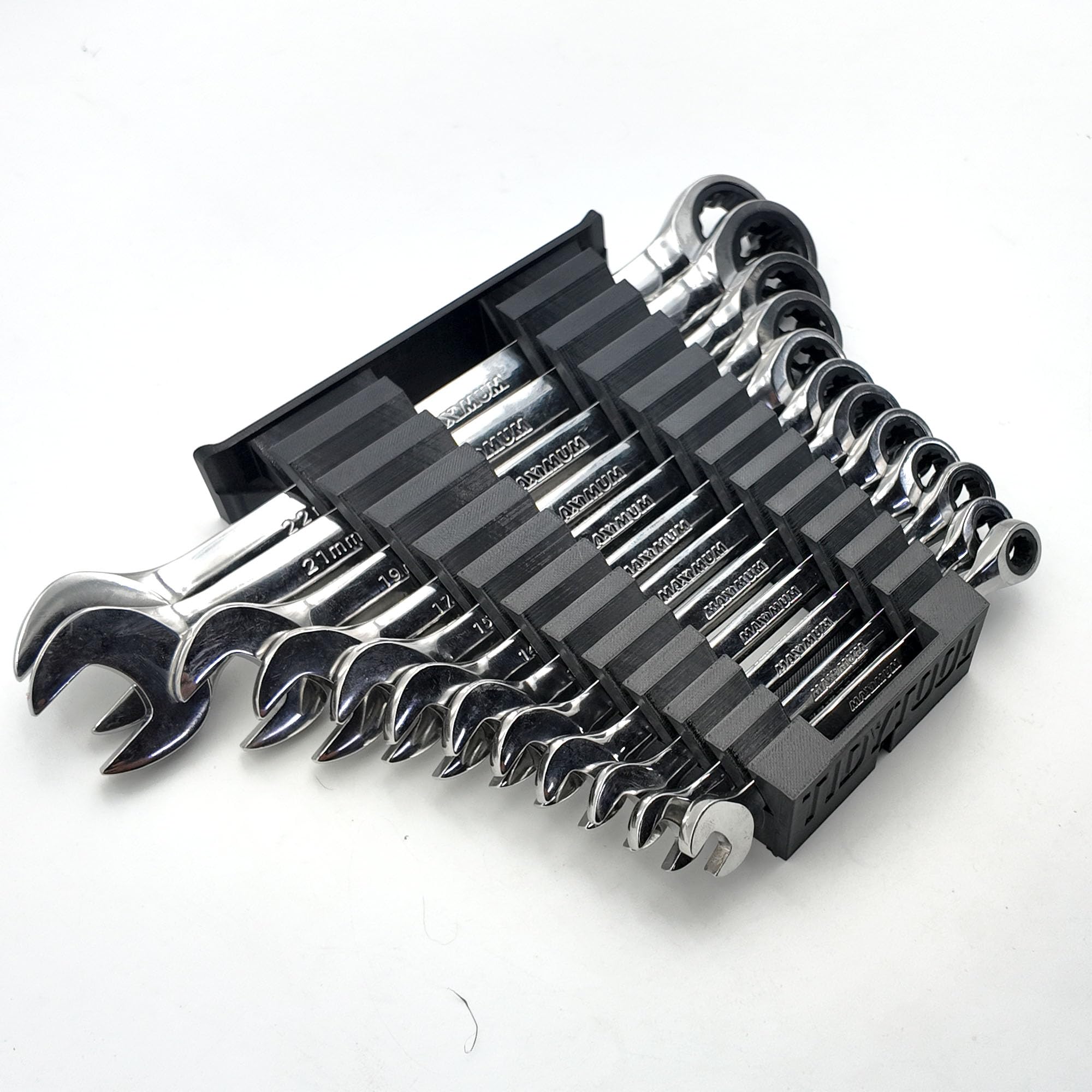 TidyTool liner-only insert; tools and case shown for reference.