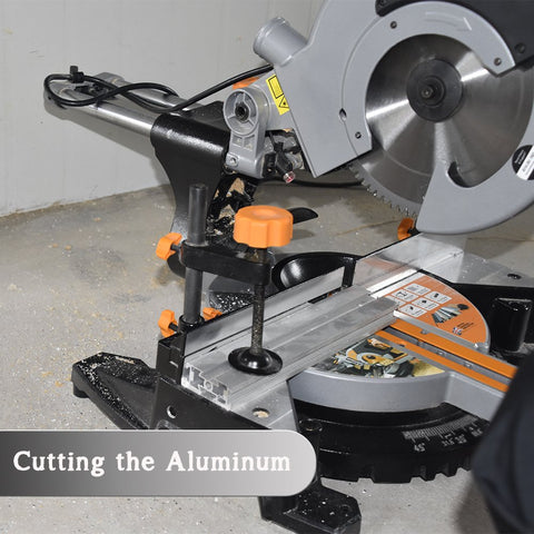 TOMAX blade demonstrates 5/8-inch arbor compatibility with saws.