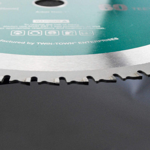 TOMAX blade teeth detail highlighting cooler cuts thanks to higher heat tolerance