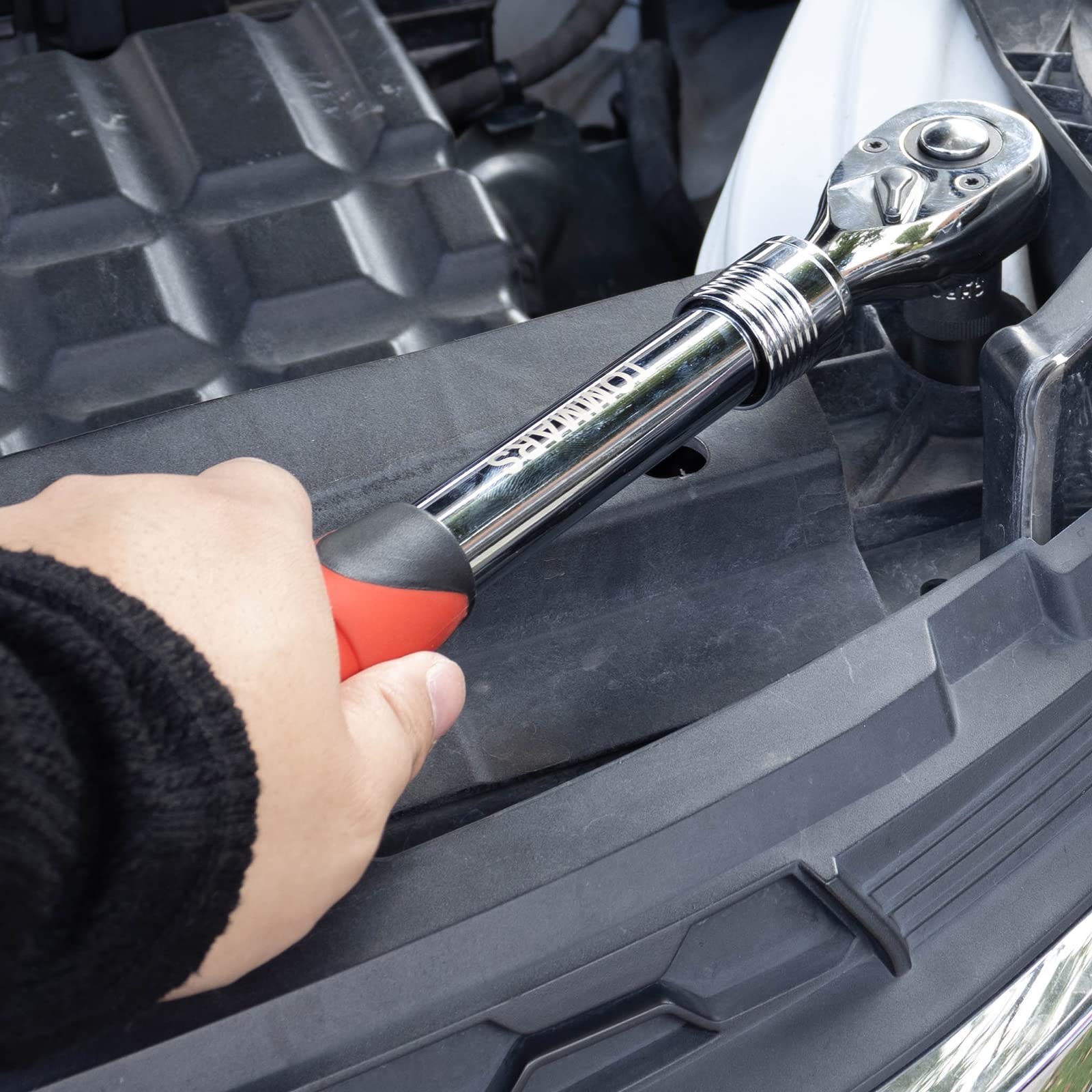 TOMMARS extendable ratchet with 3/8 inch drive and 72-tooth mechanism