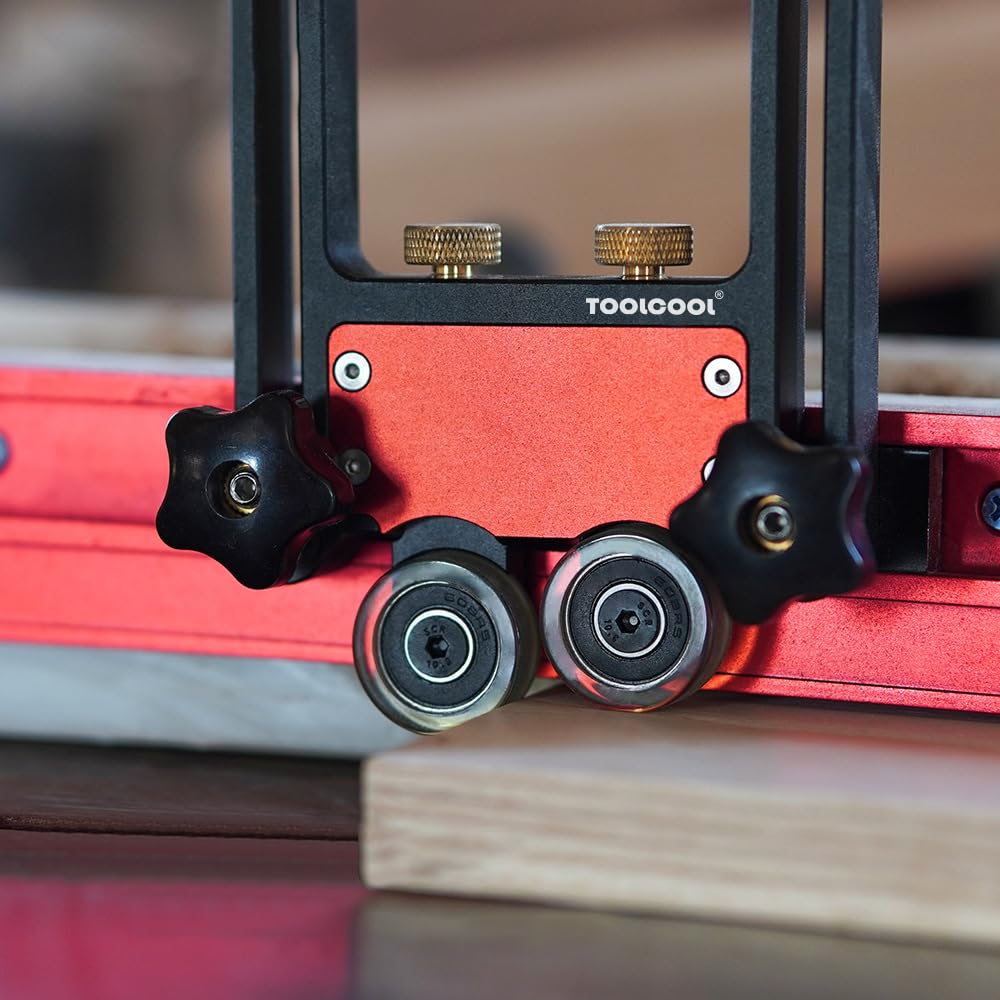 TOOLCOOL bearing roller featherboard close up with durable polyurethane wheels