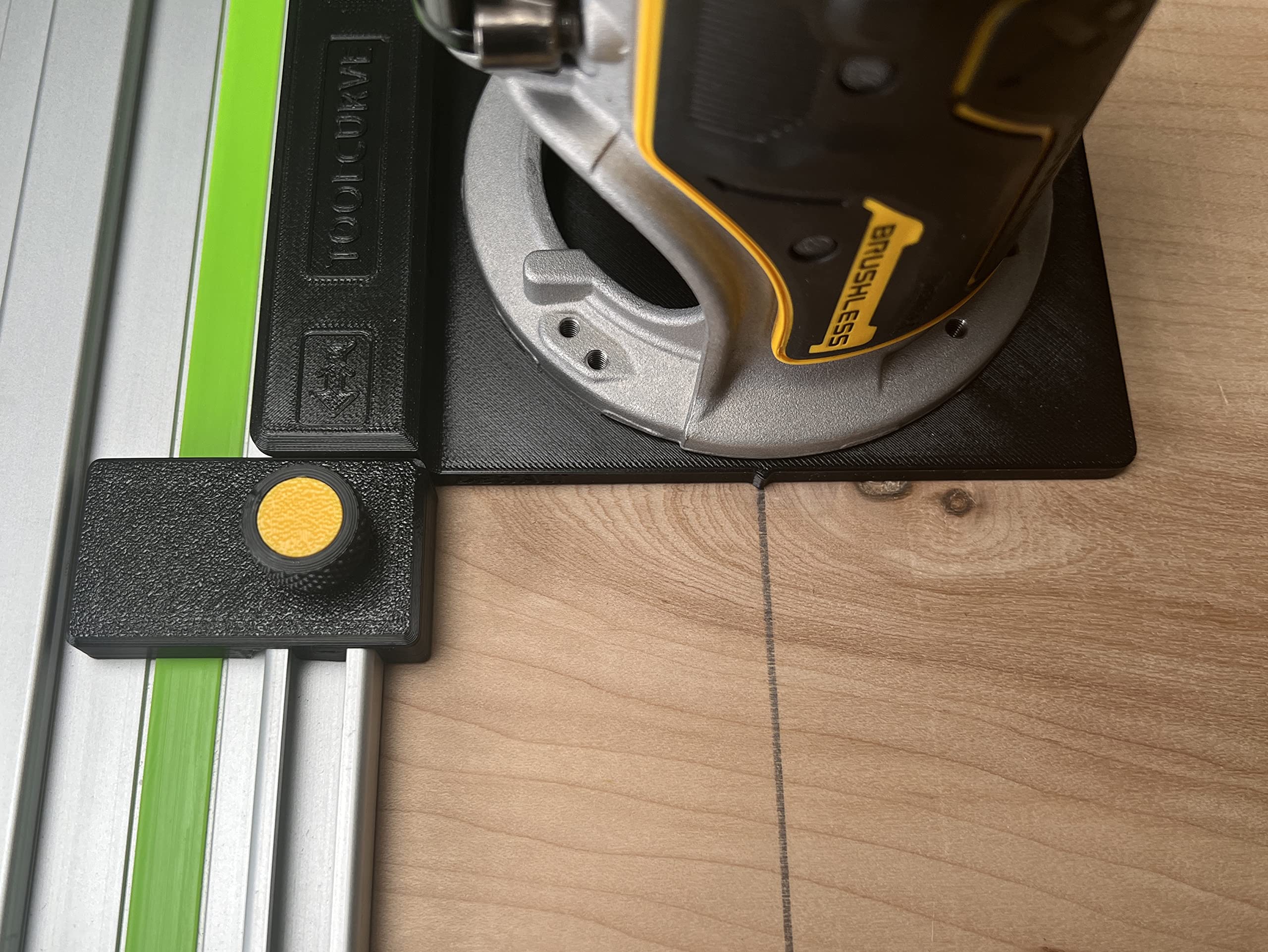 ToolCurve dado and straight-cut capability demonstrated on guide rail system.