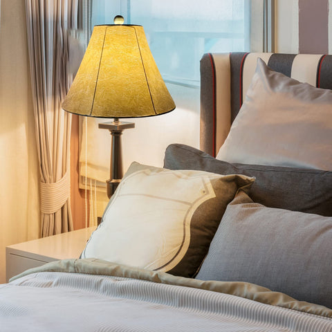 TOOTOO STAR table lamp use-case with soft light diffusion.