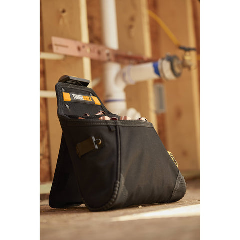 ToughBuilt TOU-CT-05 keeps tools organized while you move.