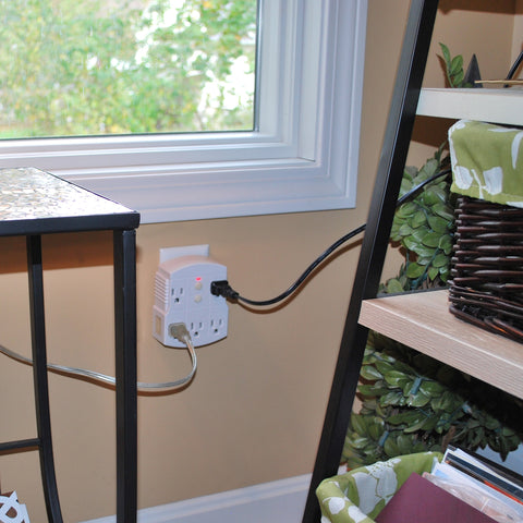 Tower 30440003 five NEMA 5-15R outlets simplify multi-device connections.