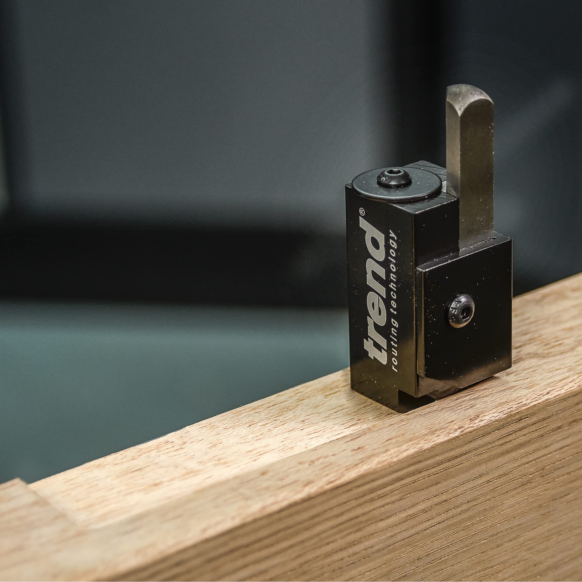 TREND lightweight tool reduces fatigue during repetitive squaring tasks