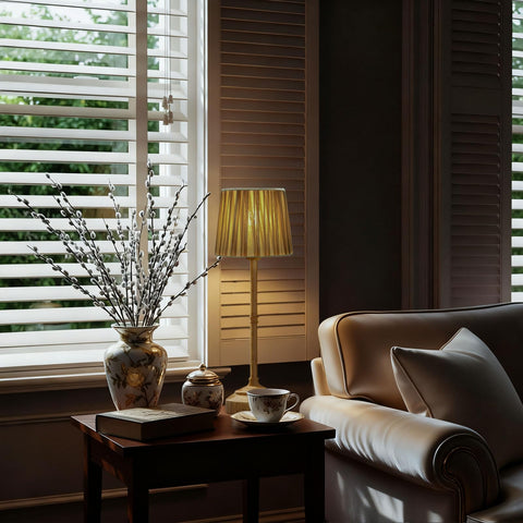TRRMEZY three-color temperature options for warm to cool light.
