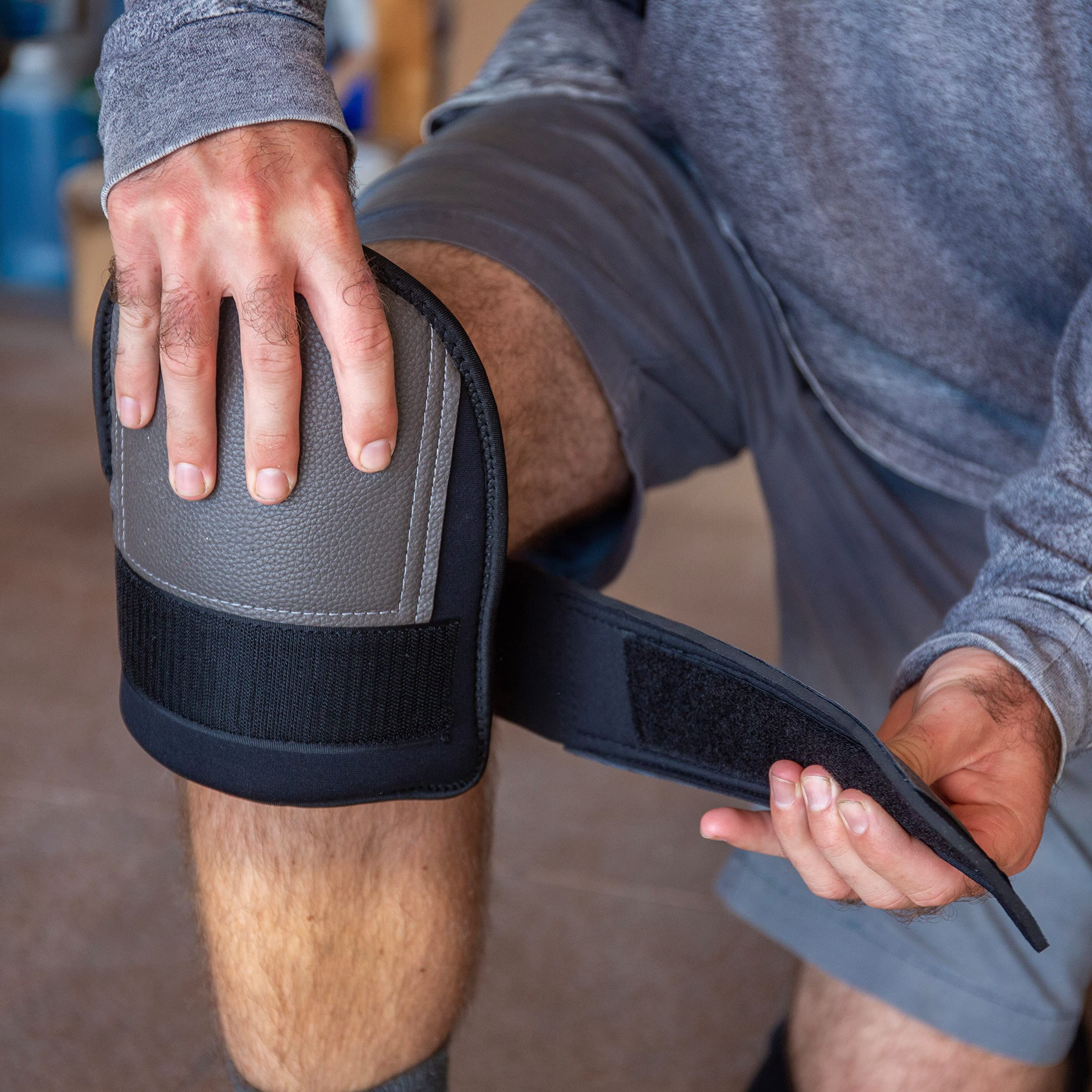 TSE Safety knee pads durability test image suggesting long-lasting protection.