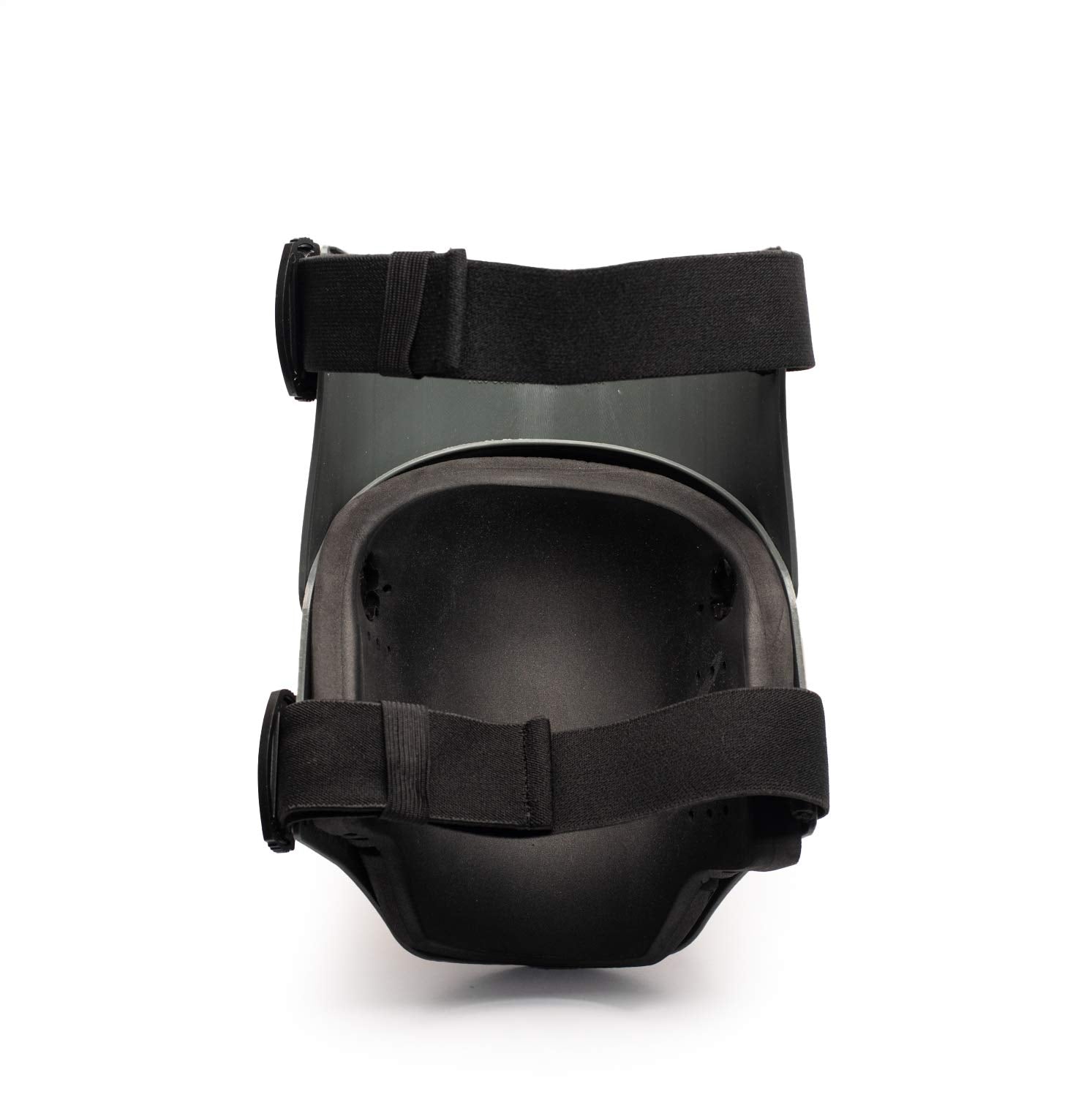 TSE Safety TSE-TFLX-XL knee pad in use for indoor and outdoor tasks.