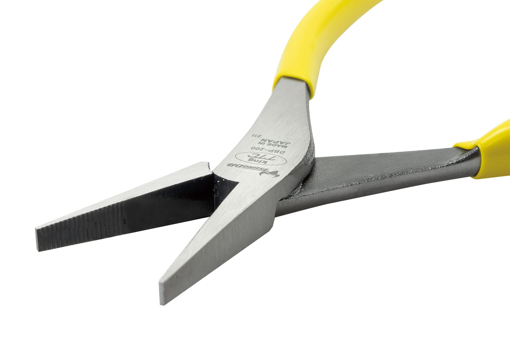 Tsunoda DBP-200 heat-treated steel ensures durability during heavy-duty work.