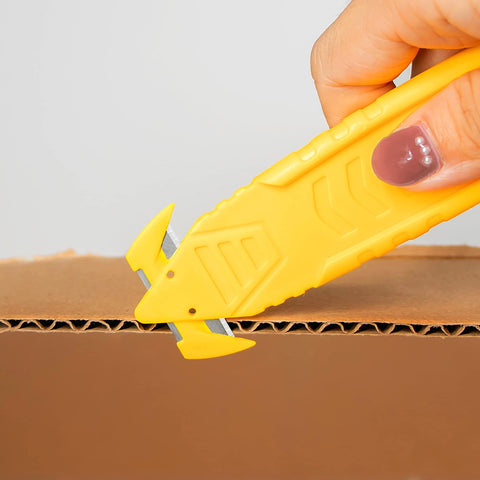 TTOVIA safety box cutter with double-sided blade, extending tool life for busy days.