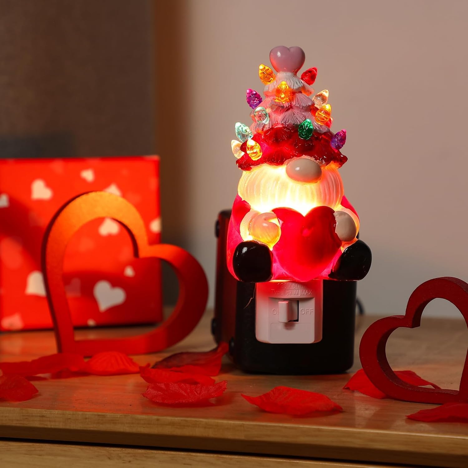 Tuanse warm ambience gnome creates romantic evenings in any room.