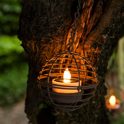 TWINKVILLA rust iron ball candle holder suitable for garden lighting