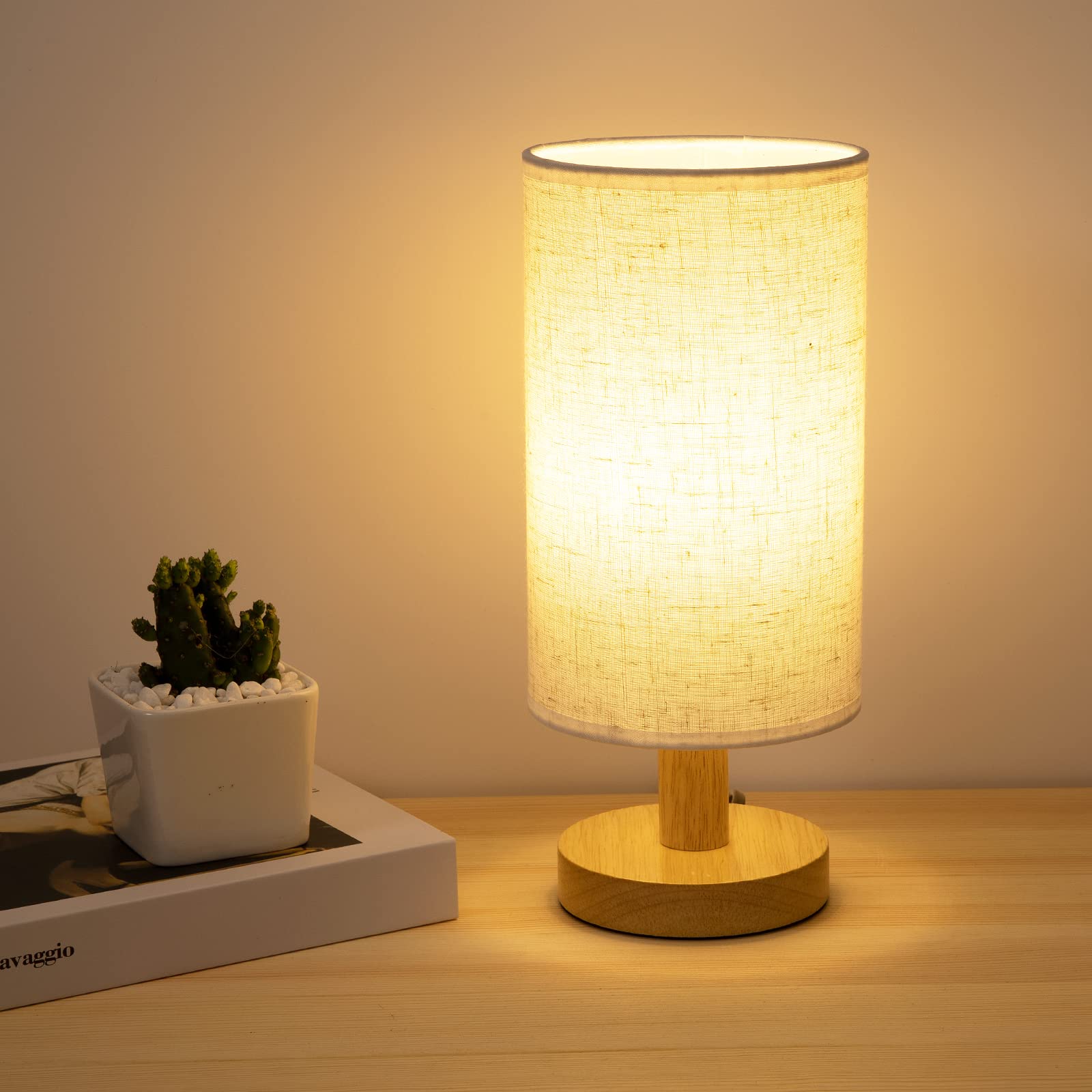 UCHENTON bedside lamp with wood base close-up highlighting sturdy construction for cozy lighting.