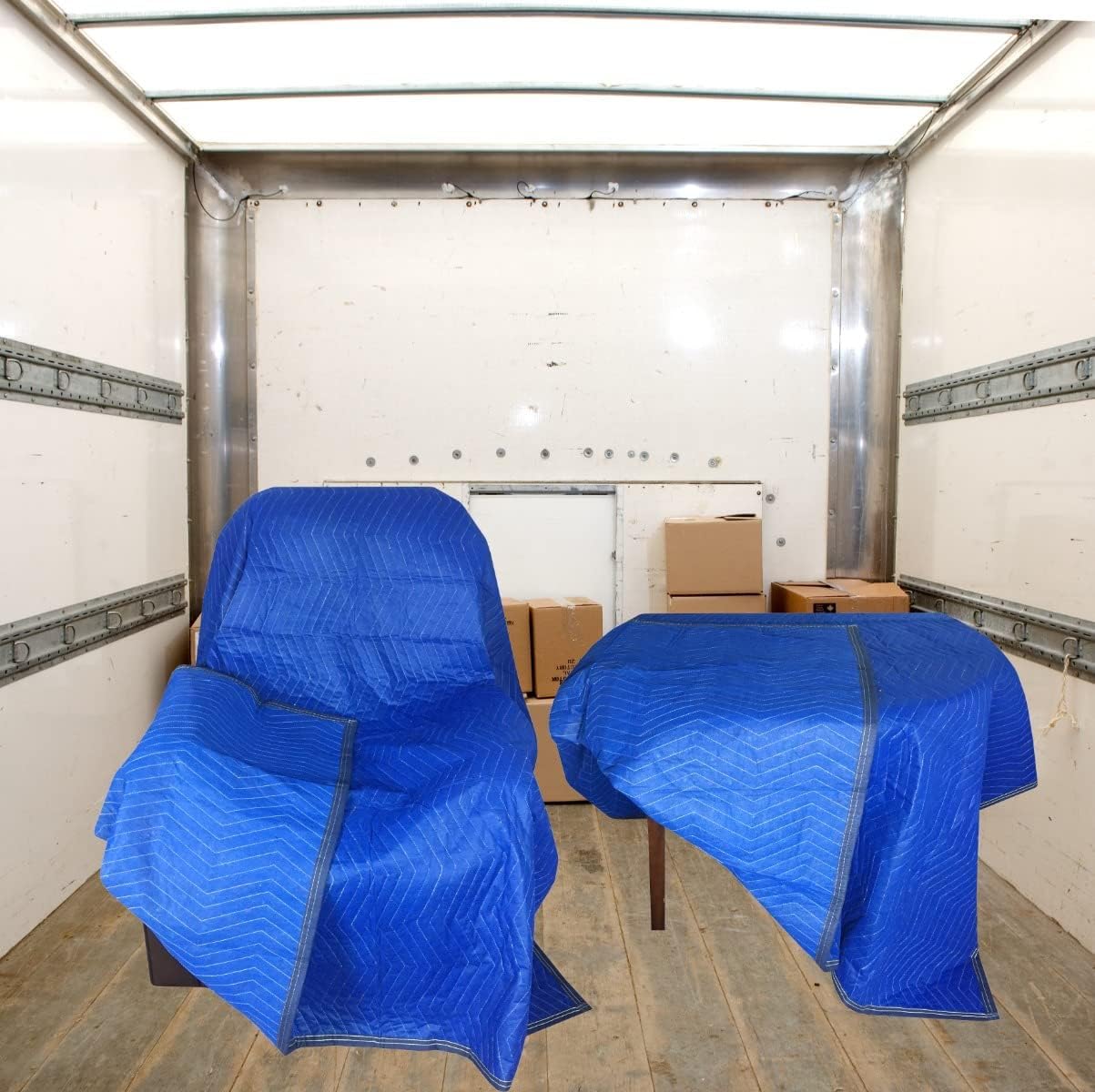 UDAREIT multiuse protective blanket doubles as a work pad or drop cloth.