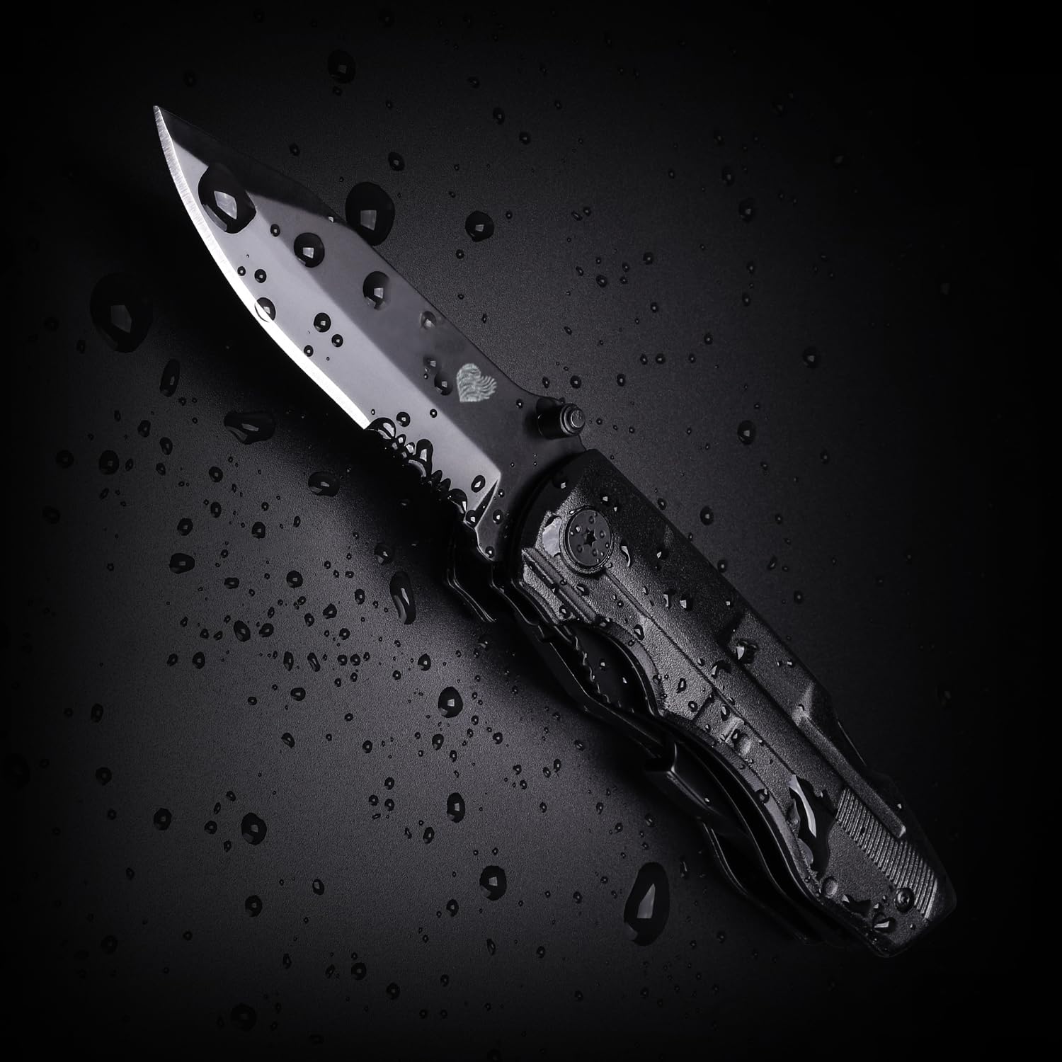 Unutes multitool in use outdoors, versatile companion for tasks.