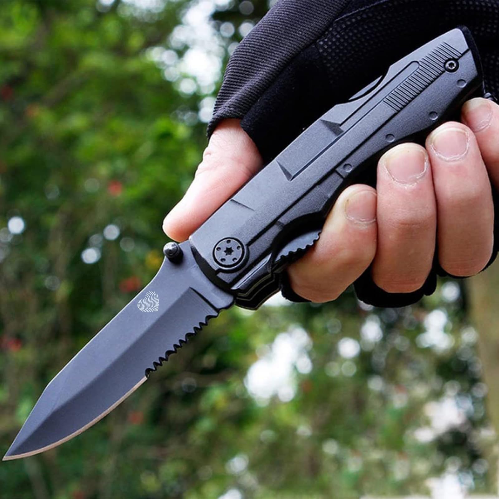 Unutes multitool nylon sheath, convenient carry and protection.