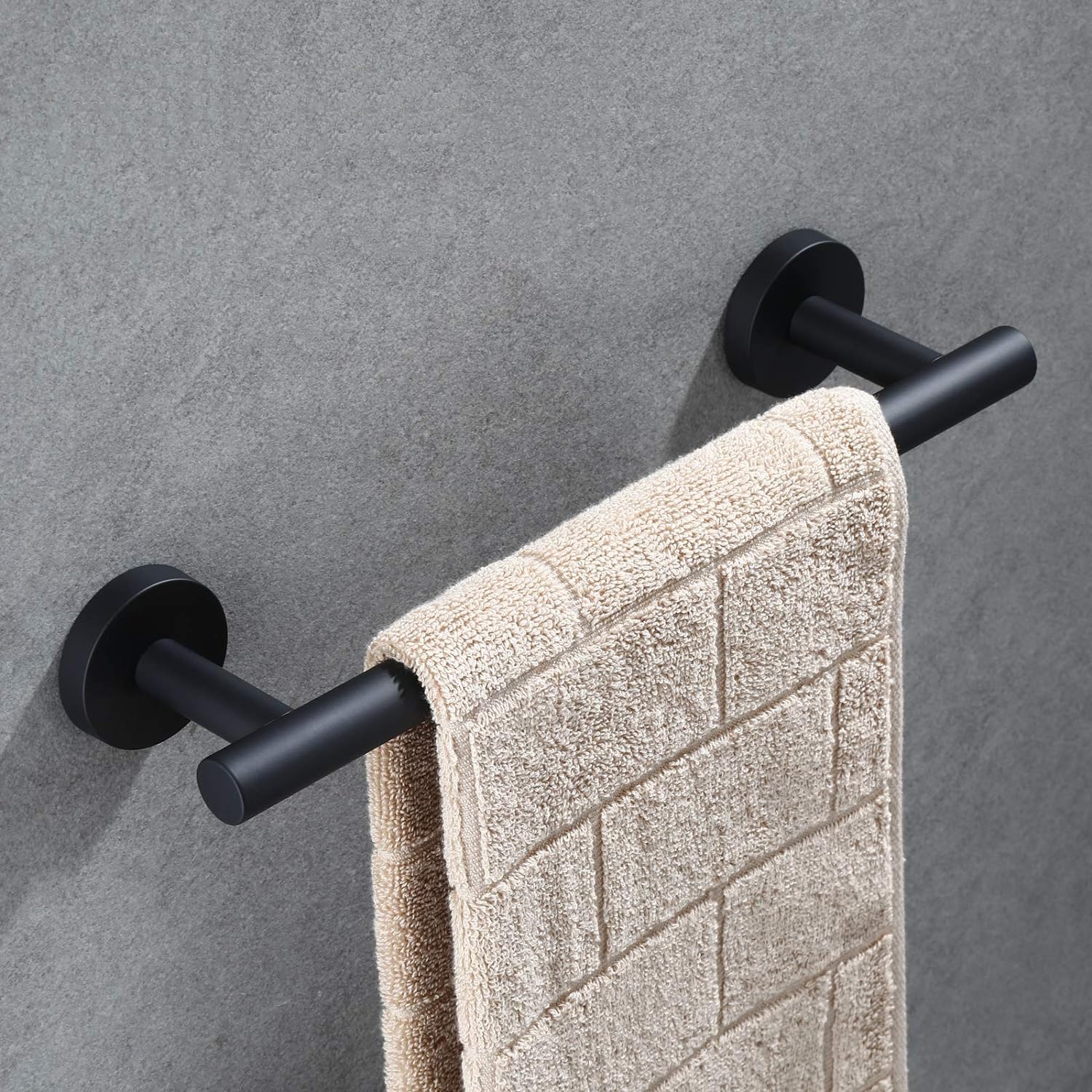 USHOWER matte black finish closeup highlights modern minimalist style.