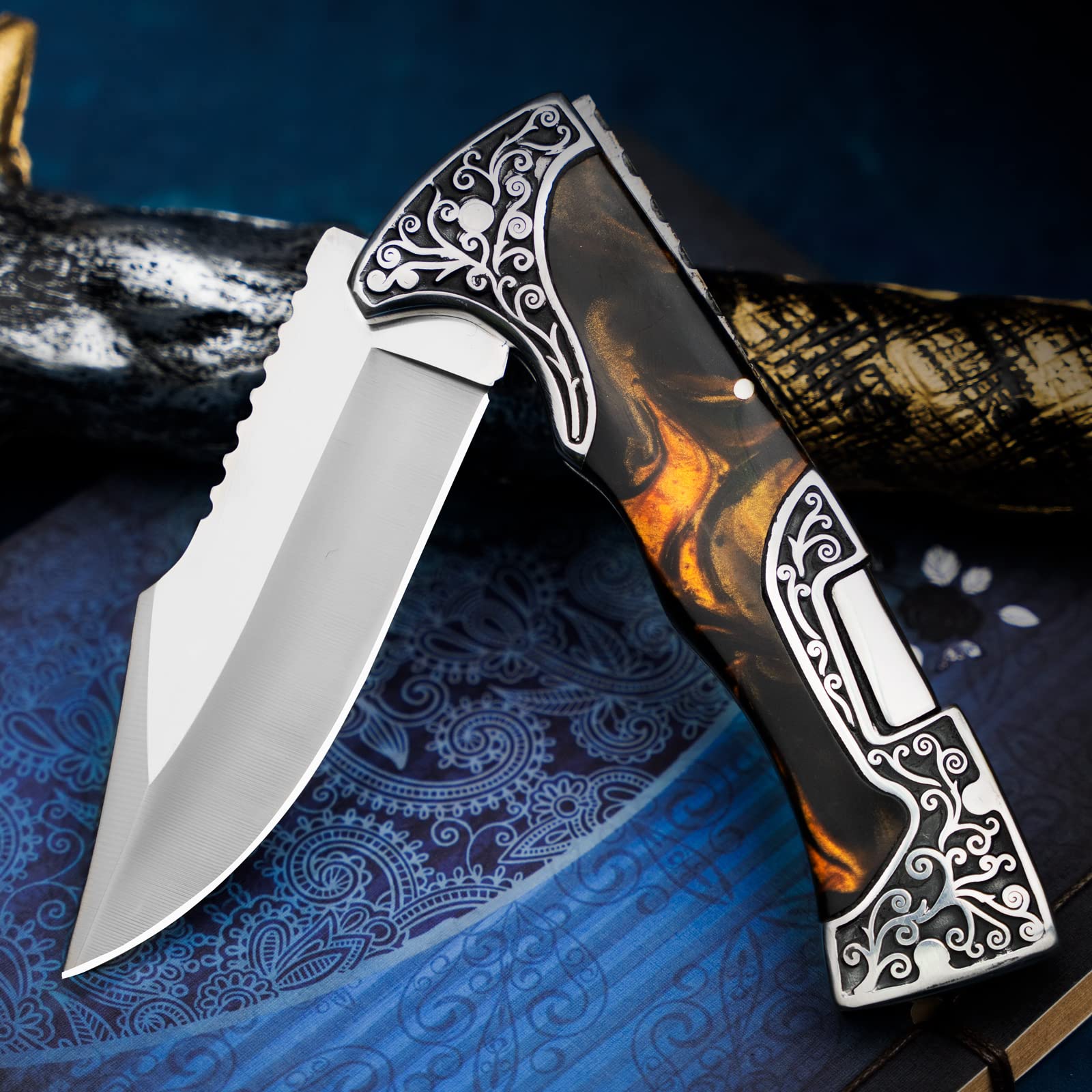 VALHALLA Mage pocket-clip for secure everyday carry.