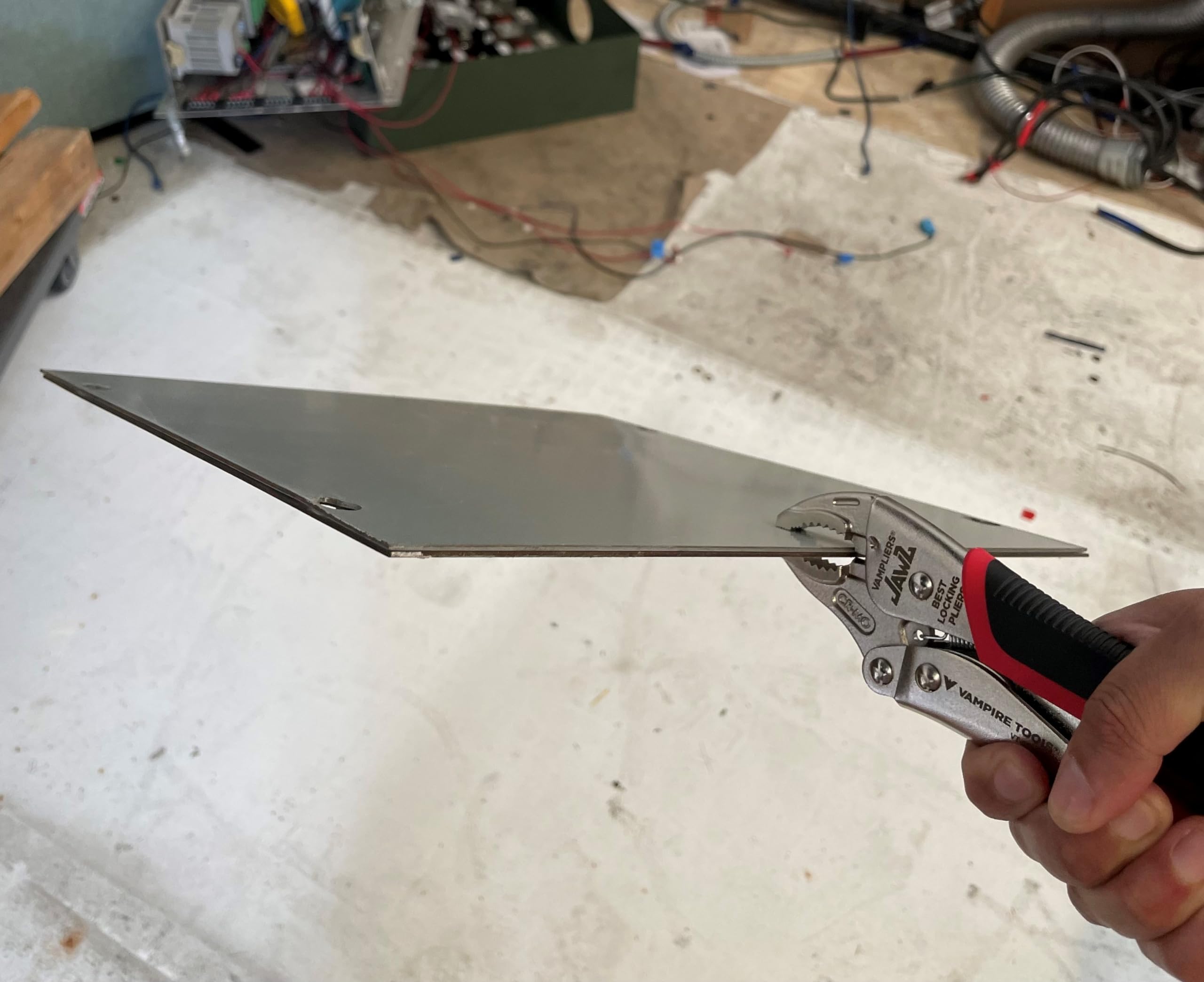 Chromium-molybdenum jaws of Vampliers for durability