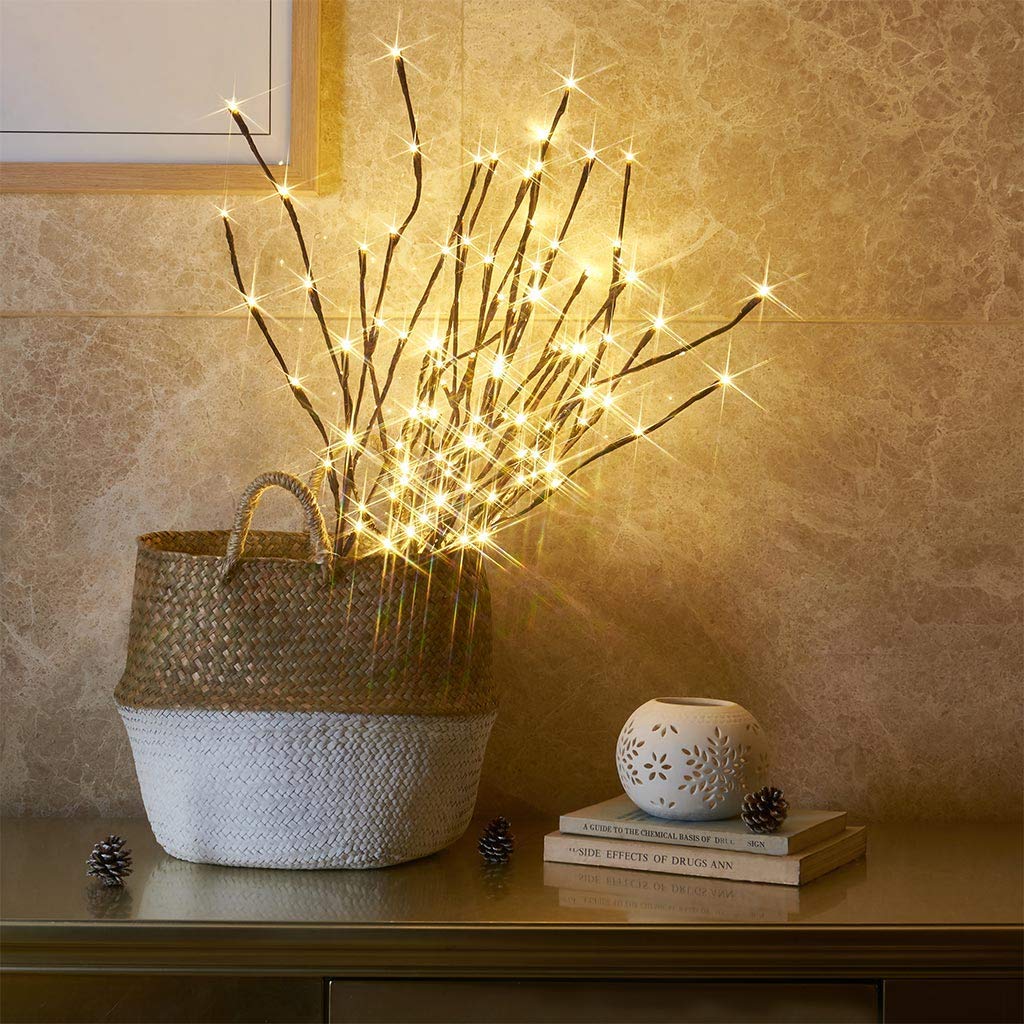 Vanthylit weatherproof tree light set for outdoor décor.