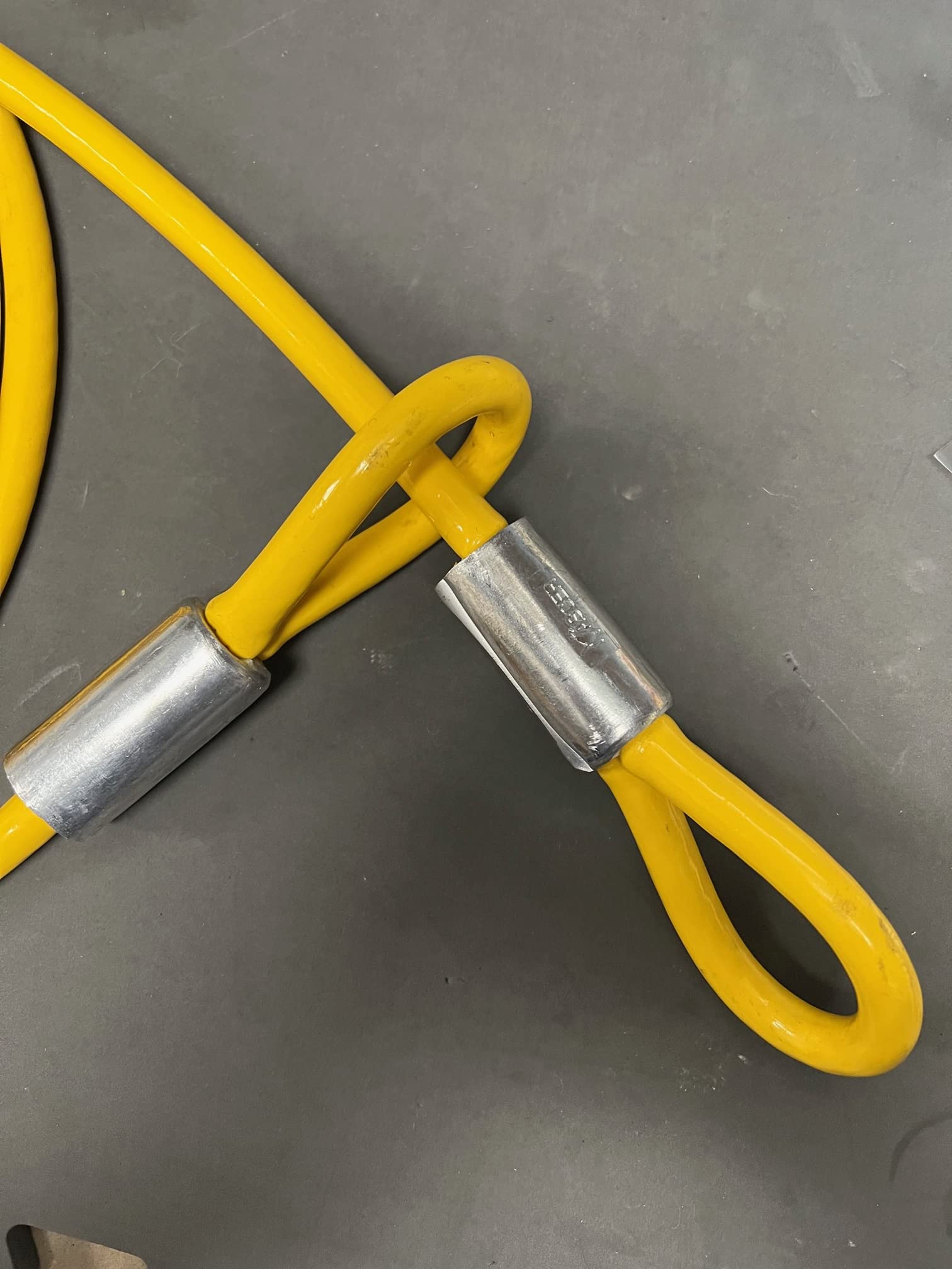 Vascer anti-theft deterrent cable ready for installation.