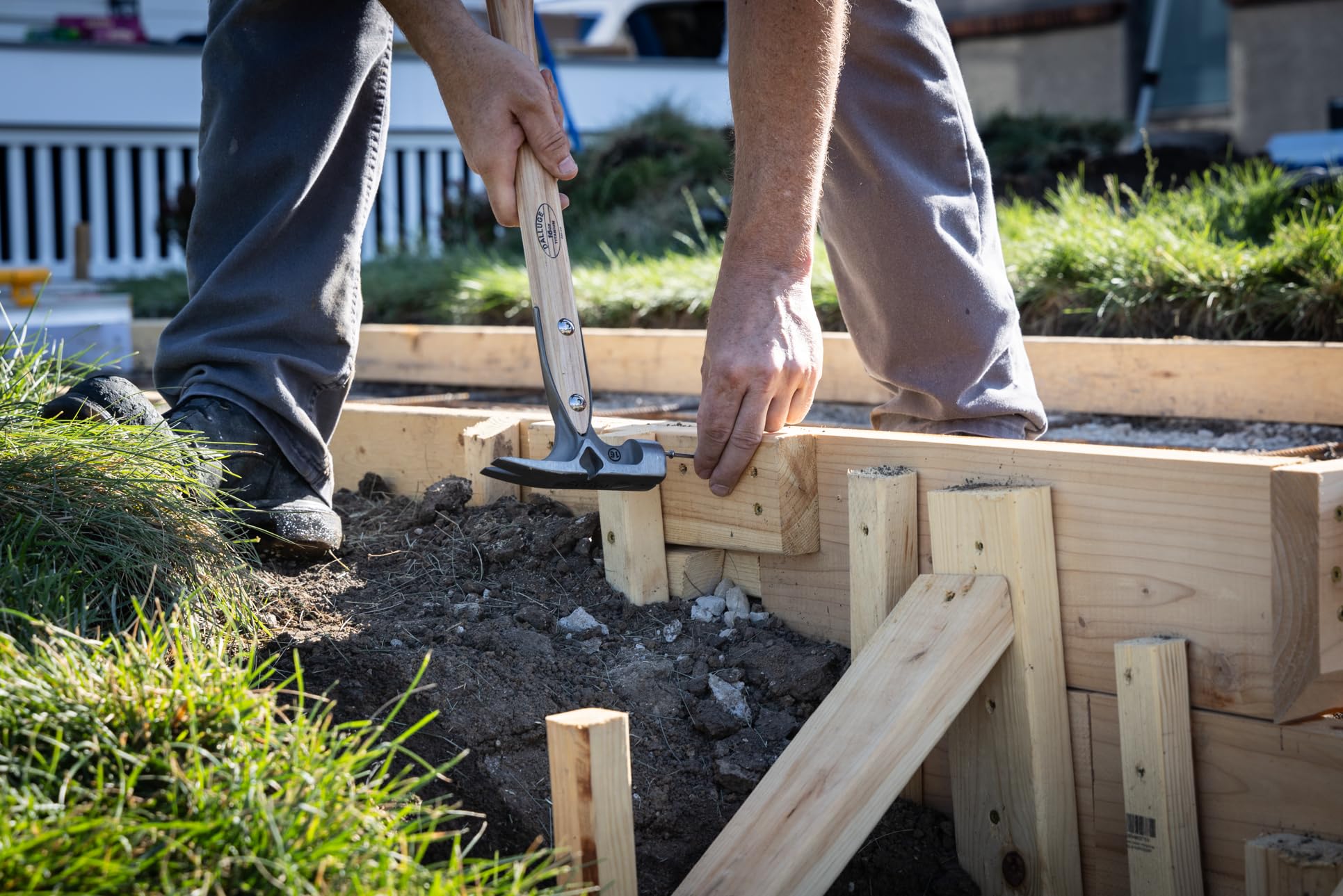 Vaughan Dalluge heavy-duty framing hammer stands up to tough construction tasks