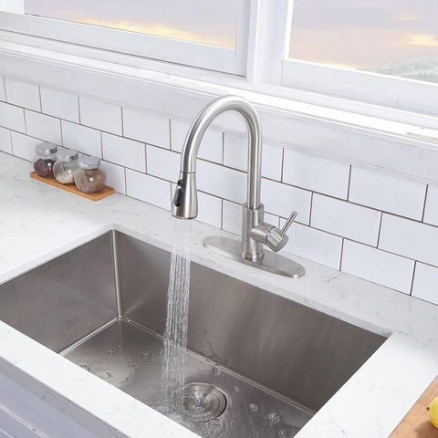 VC CUCINE ceramic-disc valve ensures drip-free operation