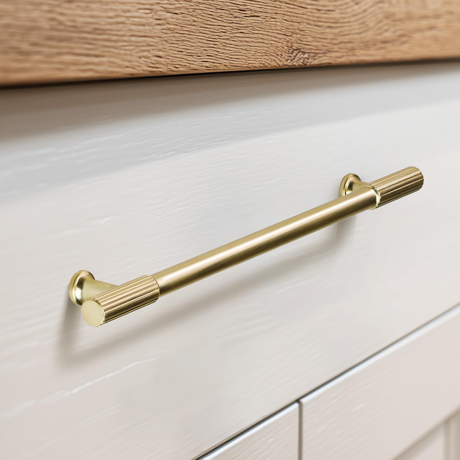 Ergonomic VEHCIL cabinet pull offers comfortable daily use