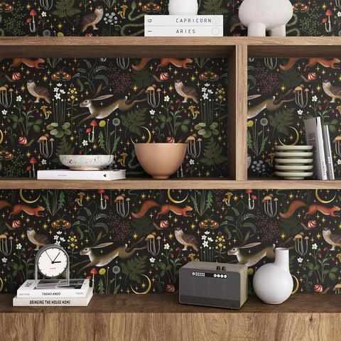 VEELIKE Waterproof and oil-proof wallpaper cleans easily for busy spaces.