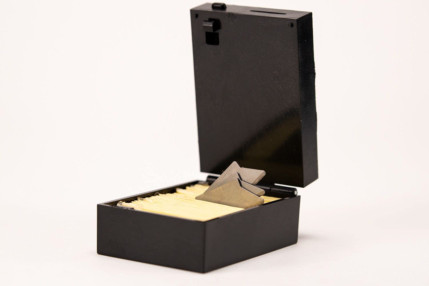 Veltec 81 EZ blades pack interior reveals spare blades for projects.