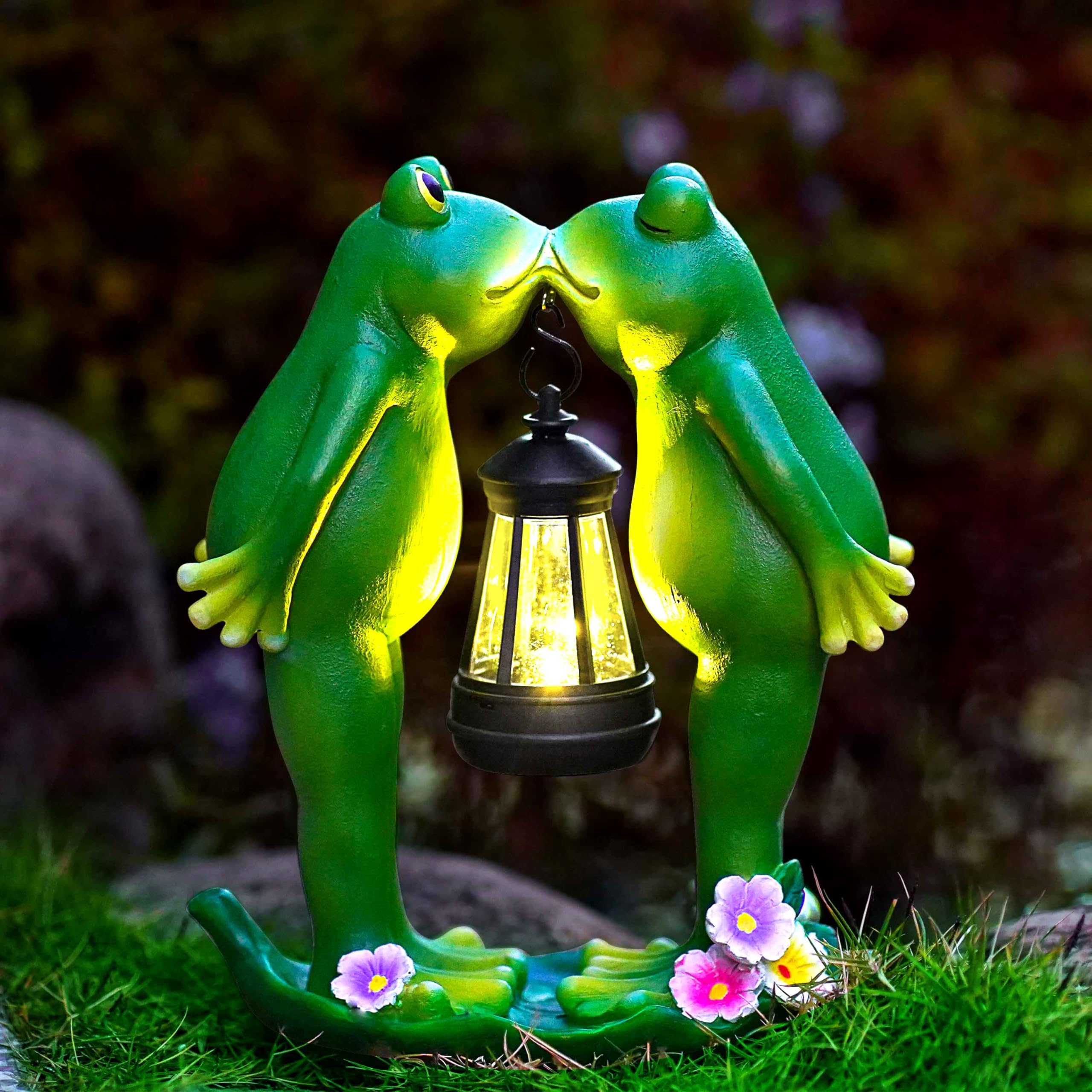 Vereemy durable outdoor decor made from resin withstands rain and snow.