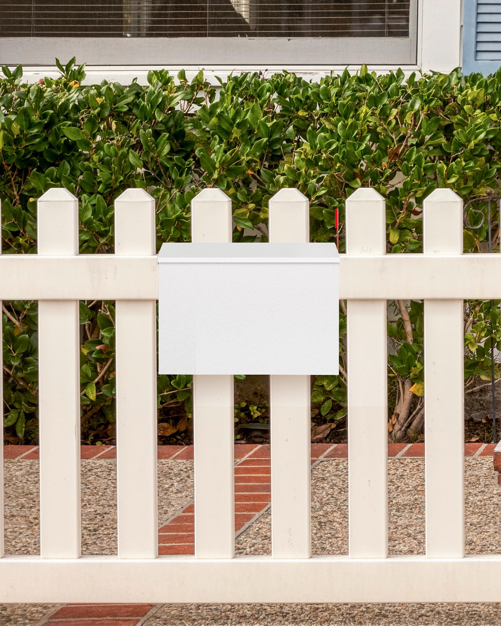 VERSASKY large-capacity mailbox handles magazines, newspapers, letters, and small packages.